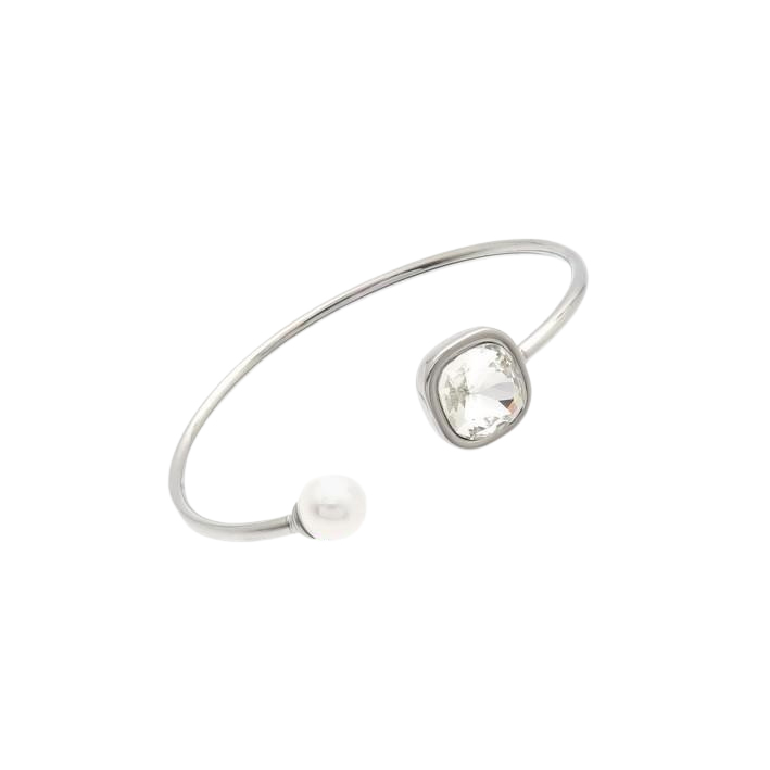 Silver-plated bracelet with a pearl and a sparkling crystal accent.
