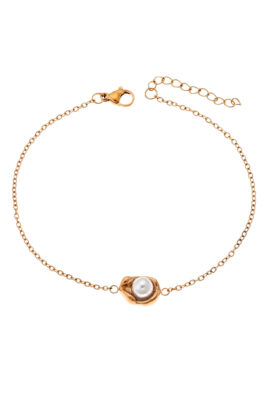 Thin Chain Bracelet with a Radiant Pearl